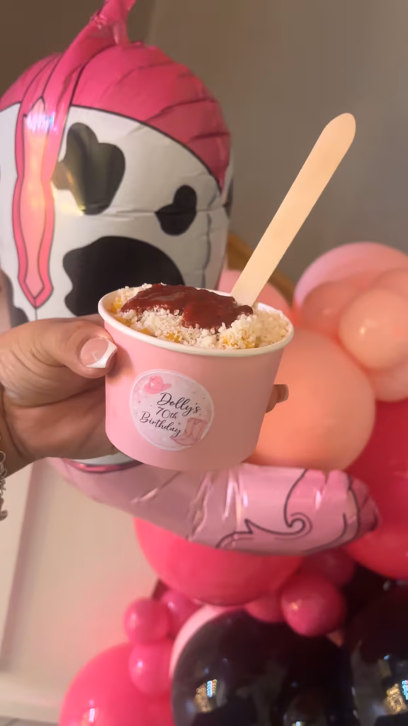 Elote cup with cheese and chile